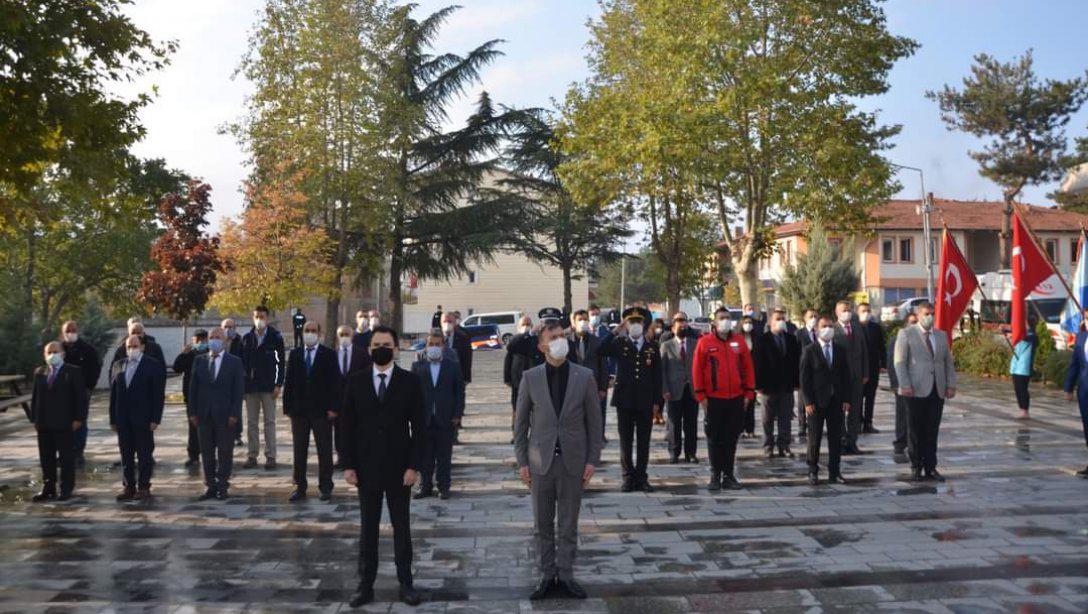 İlçemizde 10 Kasım Atatürk'ü Anma Programı gerçekleştirildi.